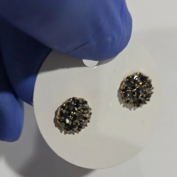 Black & Gold Cluster Stud Earrings – Minimalist Faceted Gem Statement Jewelry - Picture 4 of 8